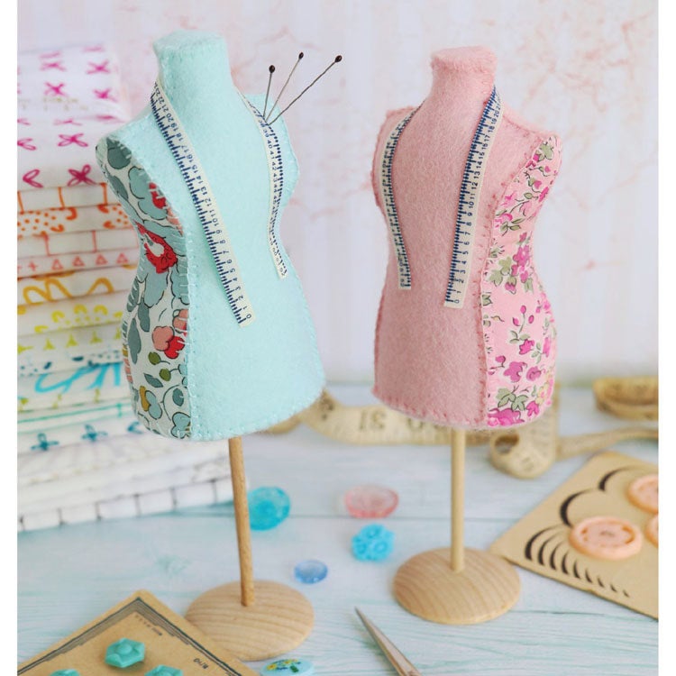 Mini Mannequin Pattern Ric Rac by Jodie Carlton Nuno Nuno